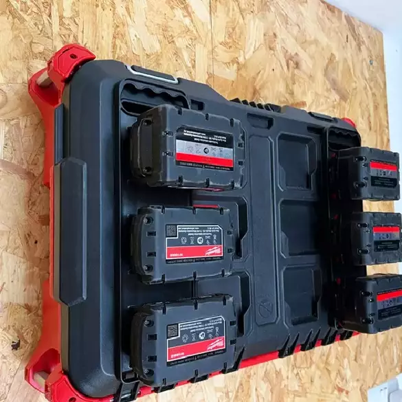 Stealth Mounts akkupidike 3kpl kantokahvalla + Packout Milwaukee akuille - StealthMounts työkalupidikkeet - BD-MW18-HF-1 - 1